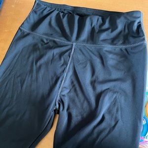 Black athletic leggings. NWOT. Youth XL